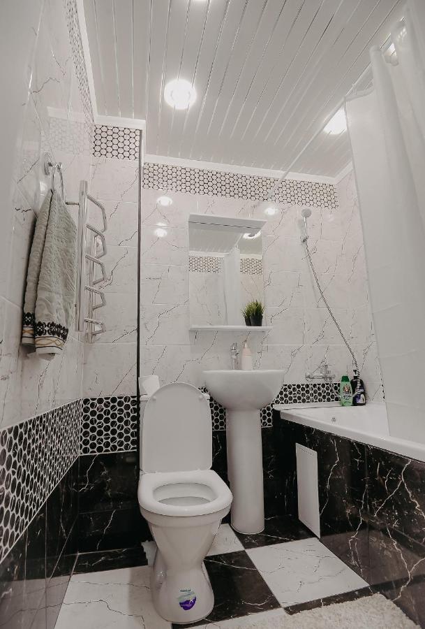 Vip Апартаменты Однокомнатная Квартира Uralsk Dış mekan fotoğraf